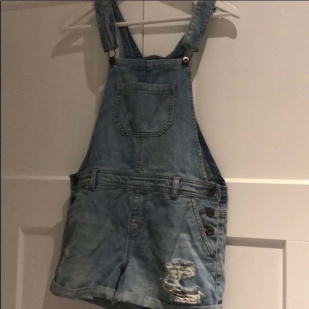 Short overalls